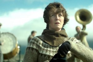 woman at war woman at war
